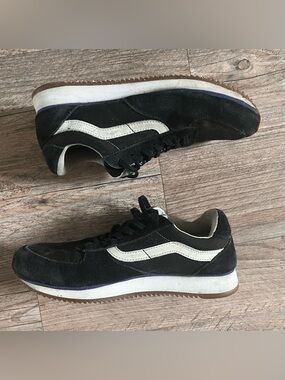 Vans UltraCush Men’s 8.5/ Women’s 10